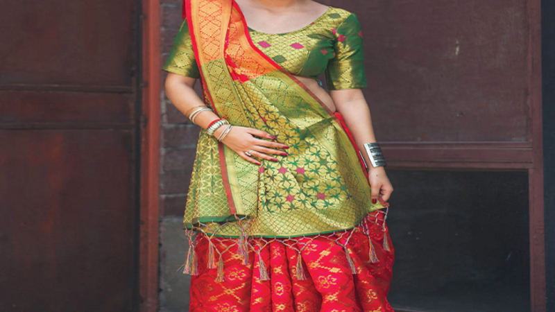 Take Your Wardrobe to the Next Level: Navy Blue Check Shirts, Bracelet Patterns & Classic Gujarati Sarees